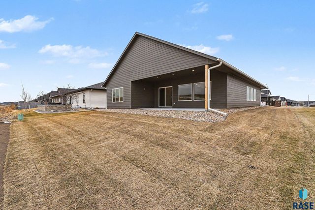 205 N WILDCAT Dr Drive, Sioux Falls, SD 57110