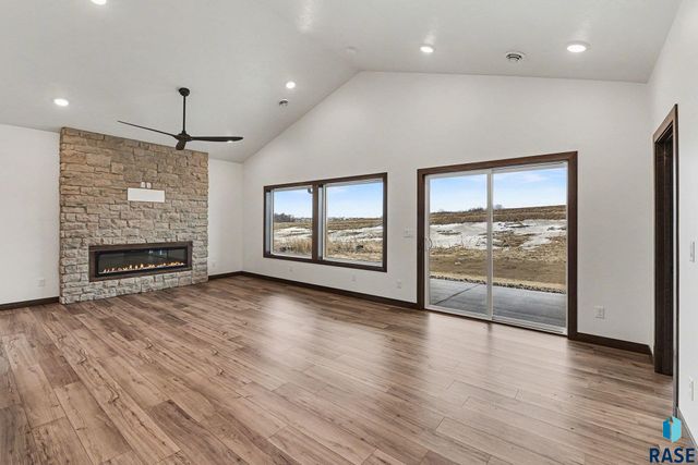 205 N WILDCAT Dr Drive, Sioux Falls, SD 57110