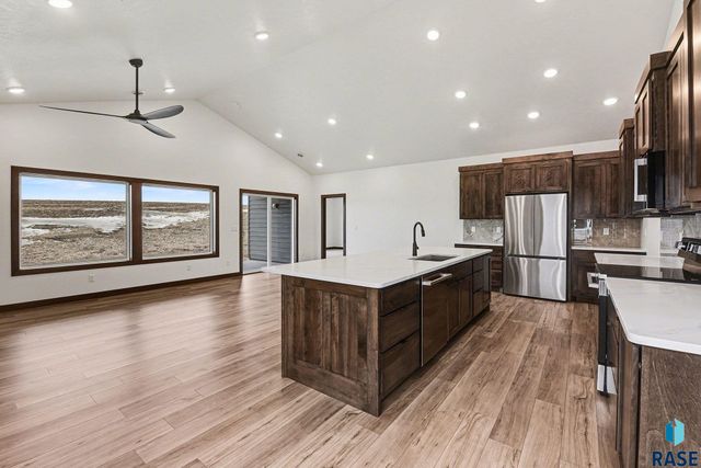 205 N WILDCAT Dr Drive, Sioux Falls, SD 57110