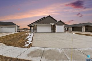 205 N WILDCAT Dr Drive, Sioux Falls, SD 57110