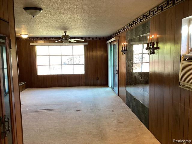 23460 N Stockton Avenue, Farmington Hills, MI 48336