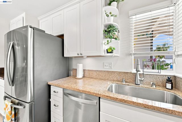 36267 Toulon Pl, Newark, CA 94560