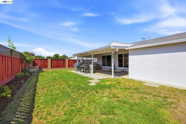 36267 Toulon Pl, Newark, CA 94560