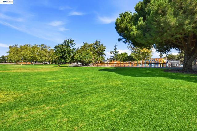 36267 Toulon Pl, Newark, CA 94560