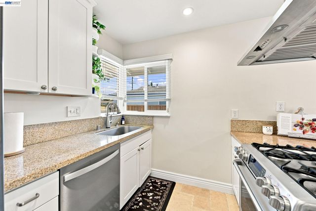 36267 Toulon Pl, Newark, CA 94560