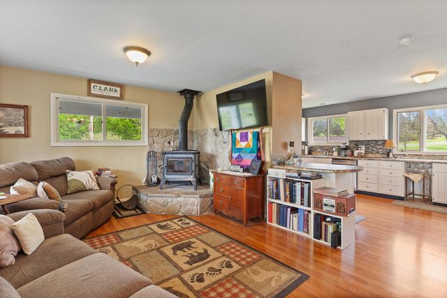 14321 W Austin Road, Manchester, MI 48158