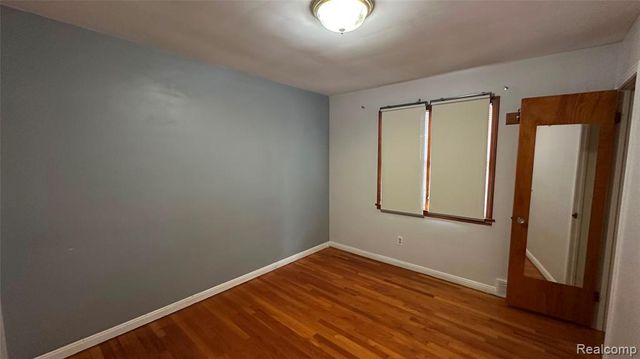 8243 Virgil Street, Dearborn Heights, MI 48127