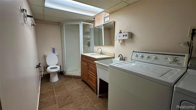 8243 Virgil Street, Dearborn Heights, MI 48127