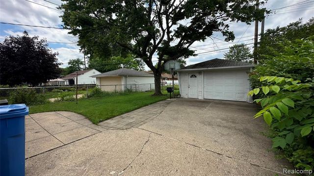 8243 Virgil Street, Dearborn Heights, MI 48127