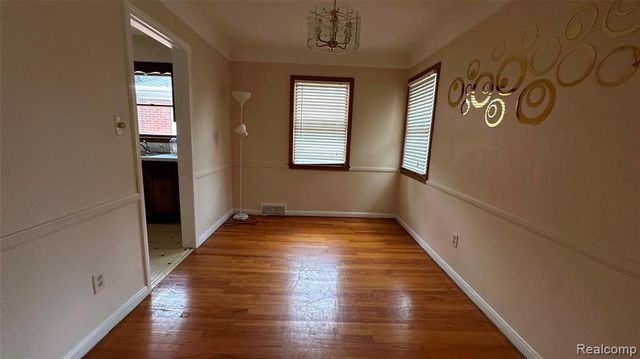 8243 Virgil Street, Dearborn Heights, MI 48127