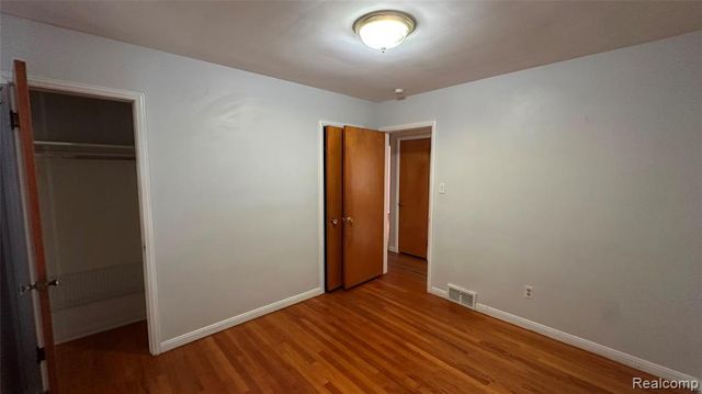 8243 Virgil Street, Dearborn Heights, MI 48127