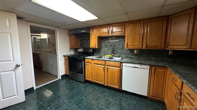 8243 Virgil Street, Dearborn Heights, MI 48127