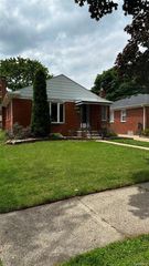 8243 Virgil Street, Dearborn Heights, MI 48127