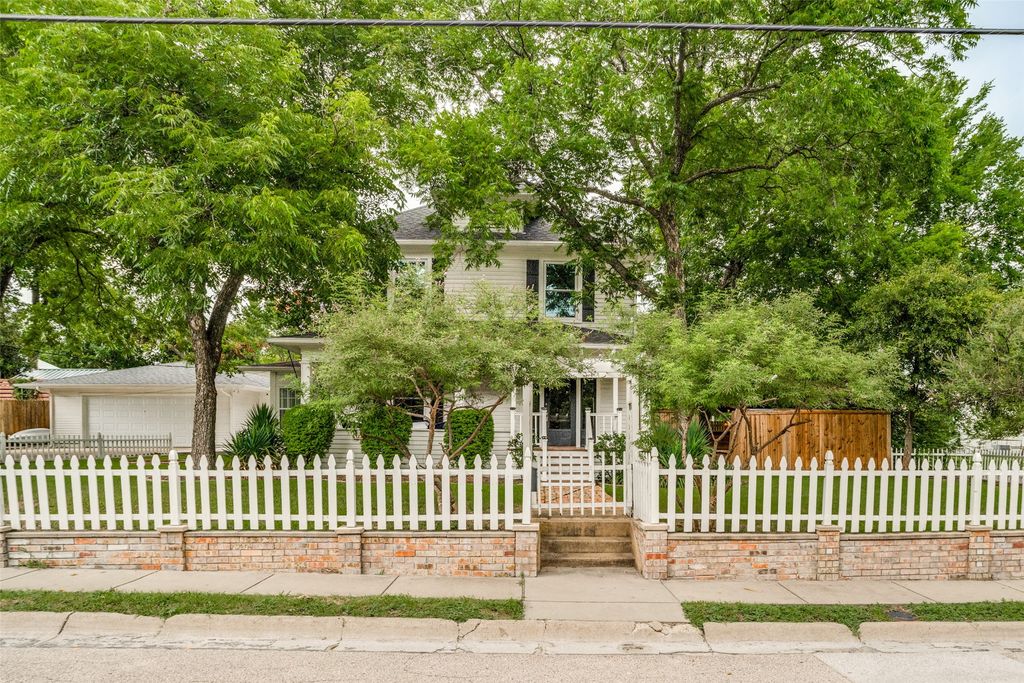 1015 N College Street, Mckinney, TX 75069