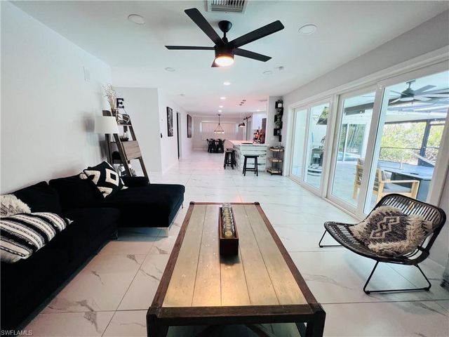 4439 Parrot AVE, Naples, FL 34104