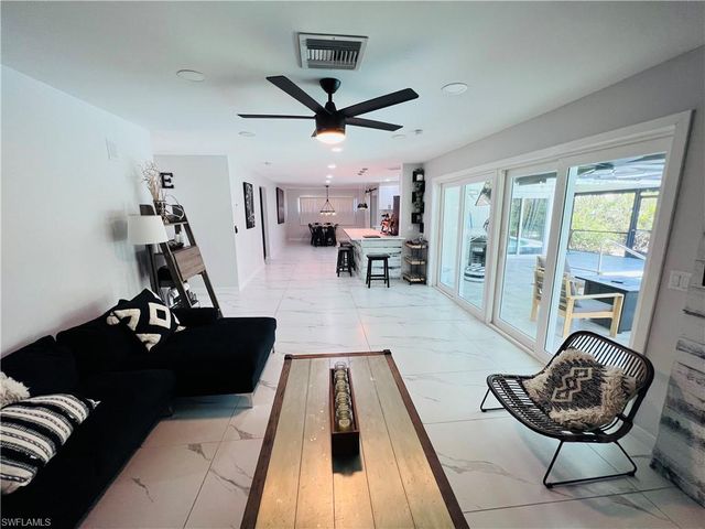 4439 Parrot AVE, Naples, FL 34104