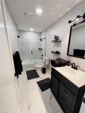4439 Parrot AVE, Naples, FL 34104