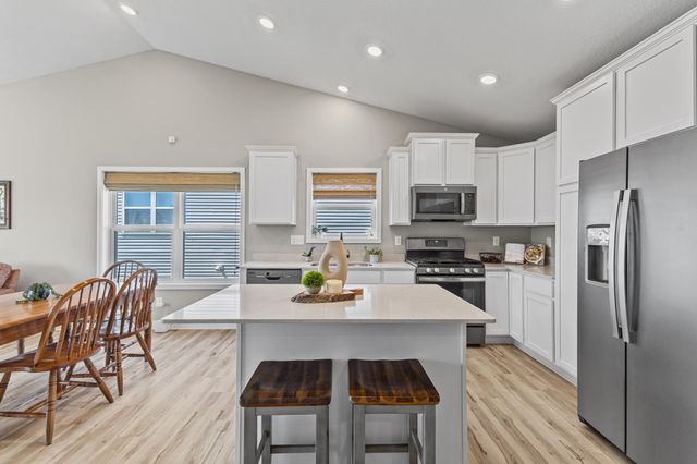 13924 Ashley Court, Rosemount, MN 55068