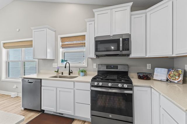 13924 Ashley Court, Rosemount, MN 55068