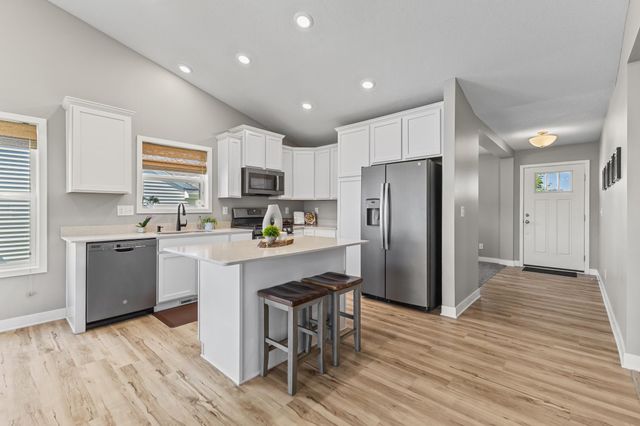 13924 Ashley Court, Rosemount, MN 55068
