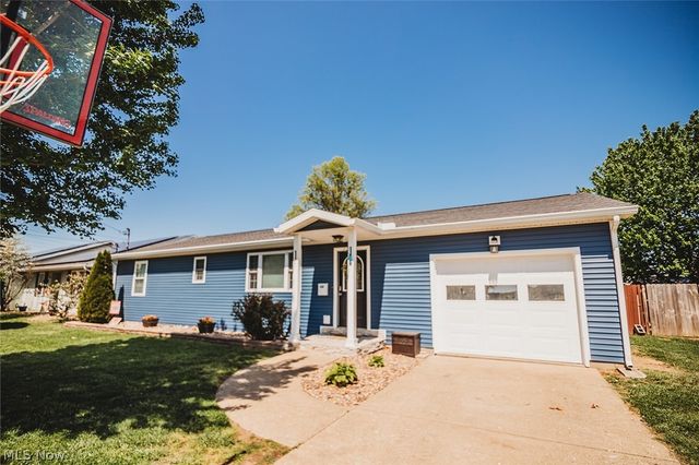 1586 Gene Street, Belpre, OH 45714