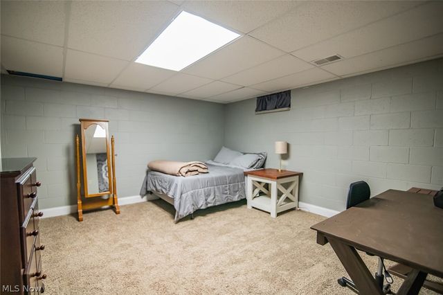 1586 Gene Street, Belpre, OH 45714