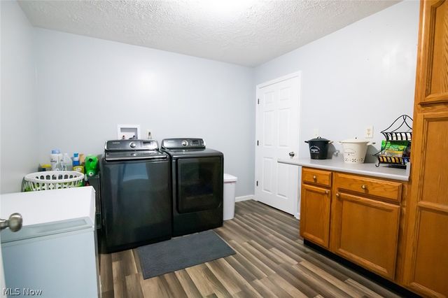 1586 Gene Street, Belpre, OH 45714