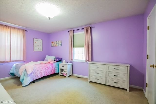 1586 Gene Street, Belpre, OH 45714