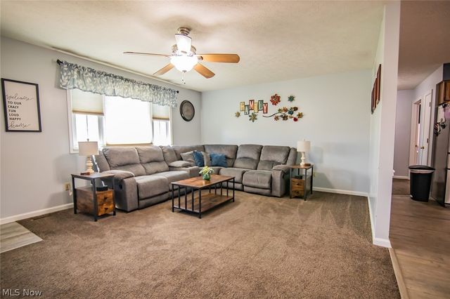1586 Gene Street, Belpre, OH 45714