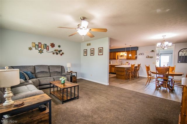 1586 Gene Street, Belpre, OH 45714