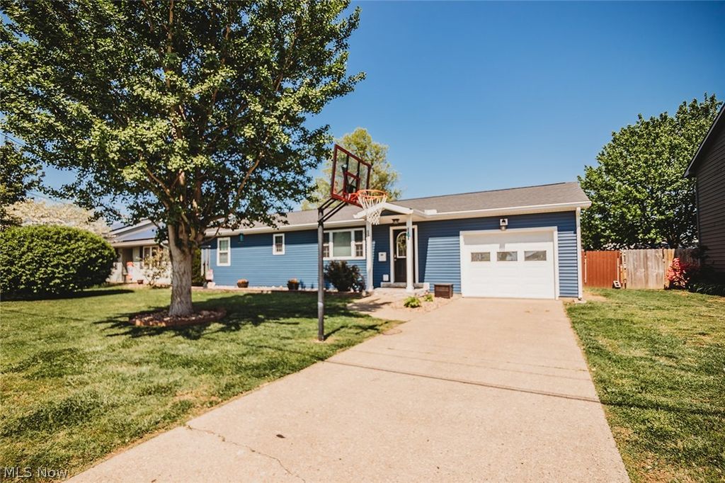 1586 Gene Street, Belpre, OH 45714