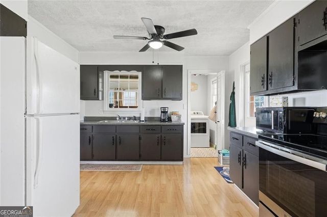 93 Euharlee Street, Taylorsville, GA 30178