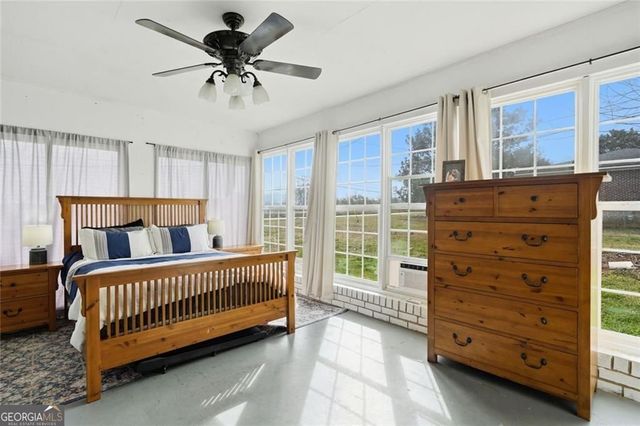 93 Euharlee Street, Taylorsville, GA 30178