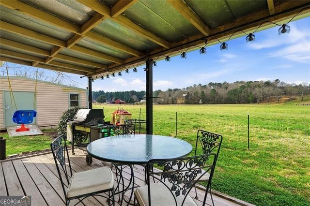 93 Euharlee Street, Taylorsville, GA 30178