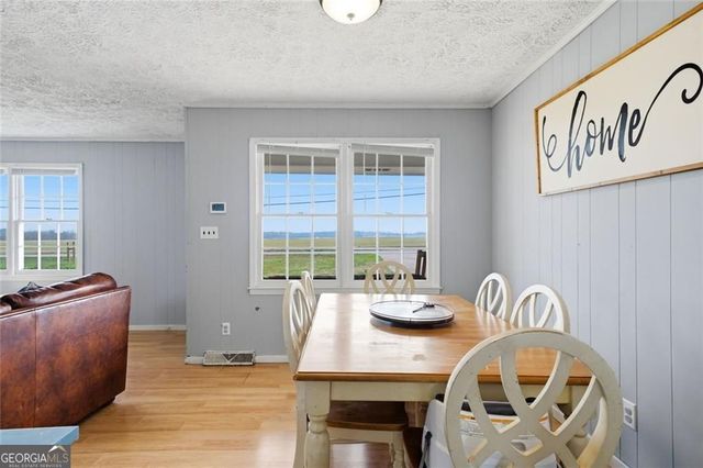 93 Euharlee Street, Taylorsville, GA 30178