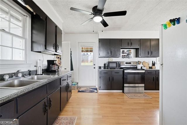 93 Euharlee Street, Taylorsville, GA 30178