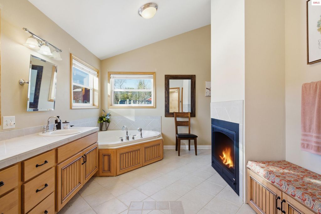 758 Meadowood Rd, Sandpoint, ID 83864 photo 18