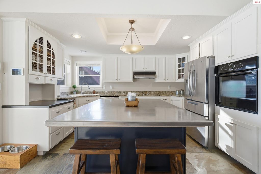 758 Meadowood Rd, Sandpoint, ID 83864 photo 3