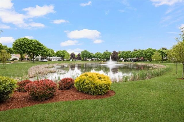 302 Chatham Circle, Warwick, RI 02886