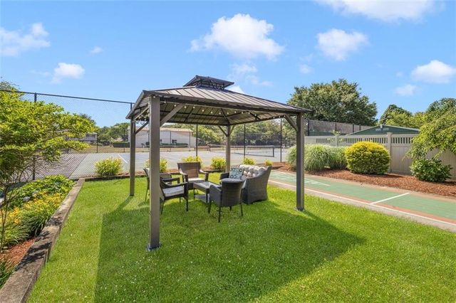 302 Chatham Circle, Warwick, RI 02886