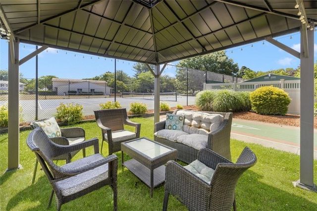 302 Chatham Circle, Warwick, RI 02886