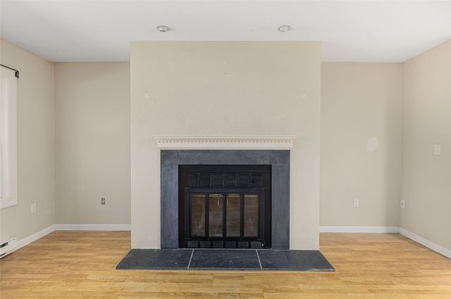 302 Chatham Circle, Warwick, RI 02886