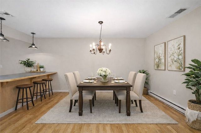 302 Chatham Circle, Warwick, RI 02886