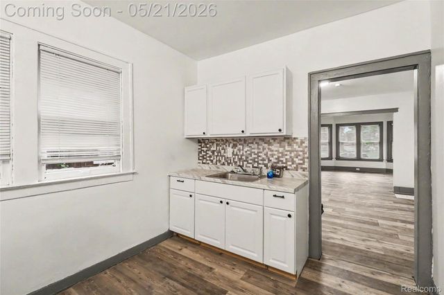4094 W Euclid Street, Detroit, MI 48204