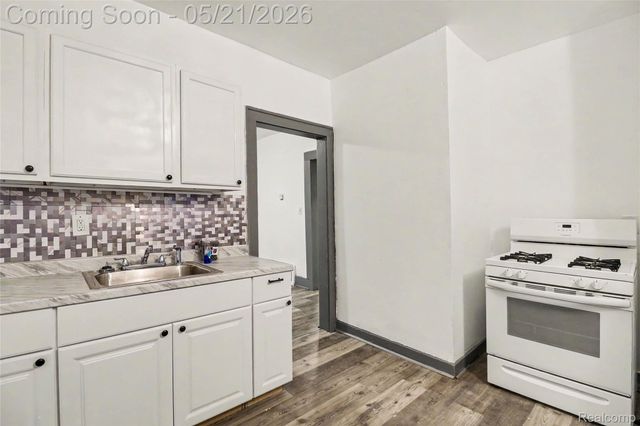 4094 W Euclid Street, Detroit, MI 48204