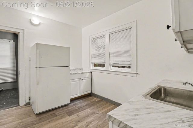 4094 W Euclid Street, Detroit, MI 48204
