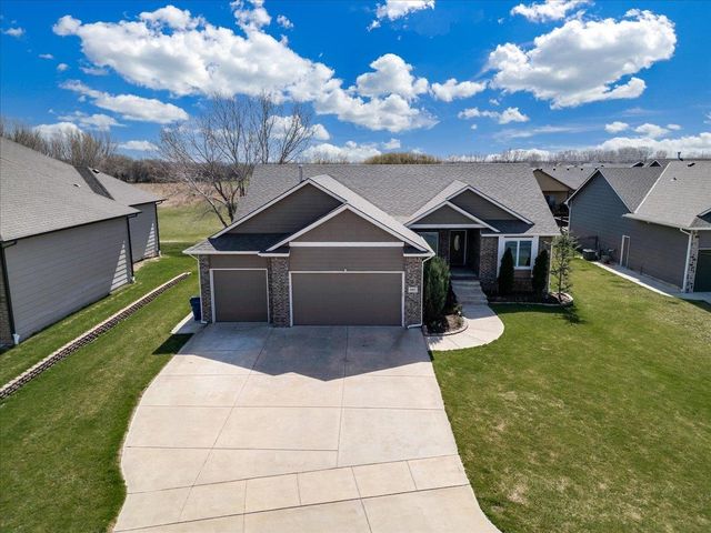 8407 W Coral St, Maize, KS 67101