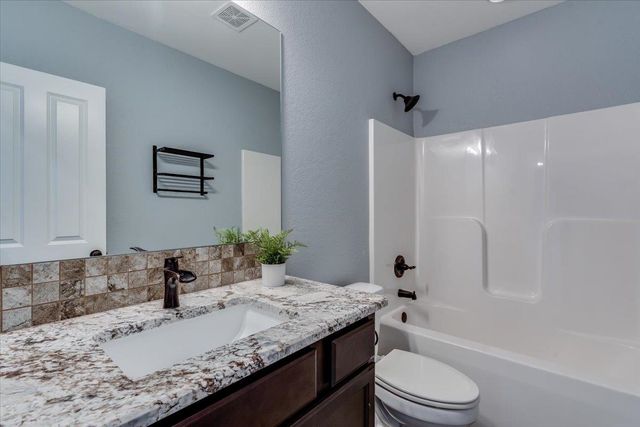 8407 W Coral St, Maize, KS 67101