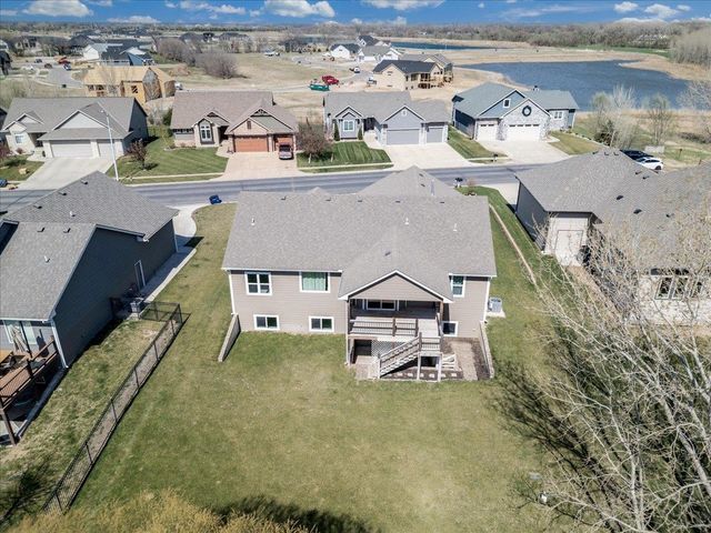 8407 W Coral St, Maize, KS 67101