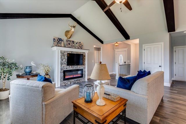 8407 W Coral St, Maize, KS 67101